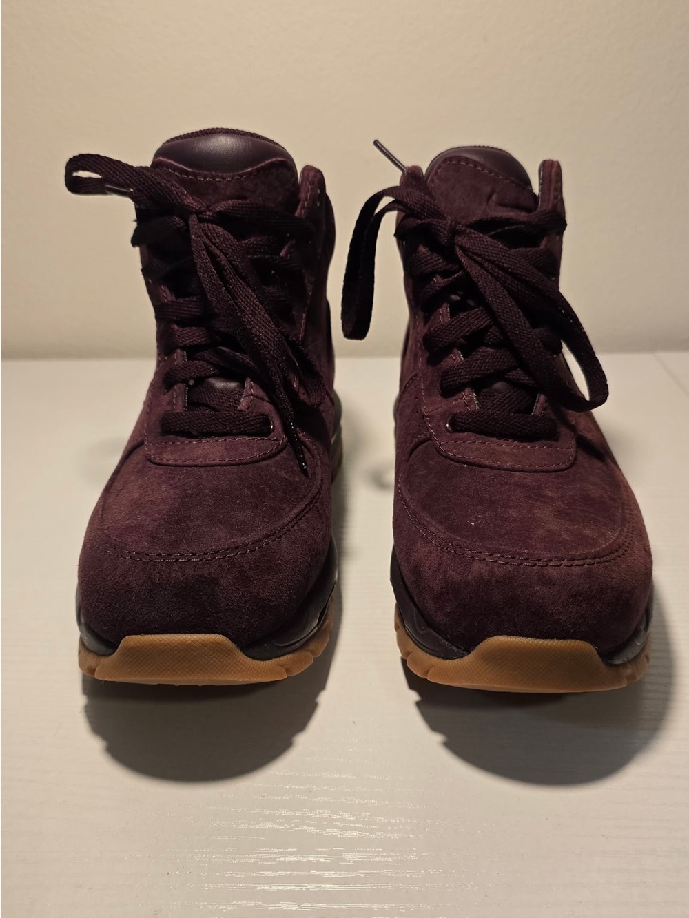 SOLD💸Nike Men's Burgundy Suede Boots with Gum Sole